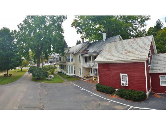 Hugging Bear Inn Bellows Falls ภายนอก รูปภาพ